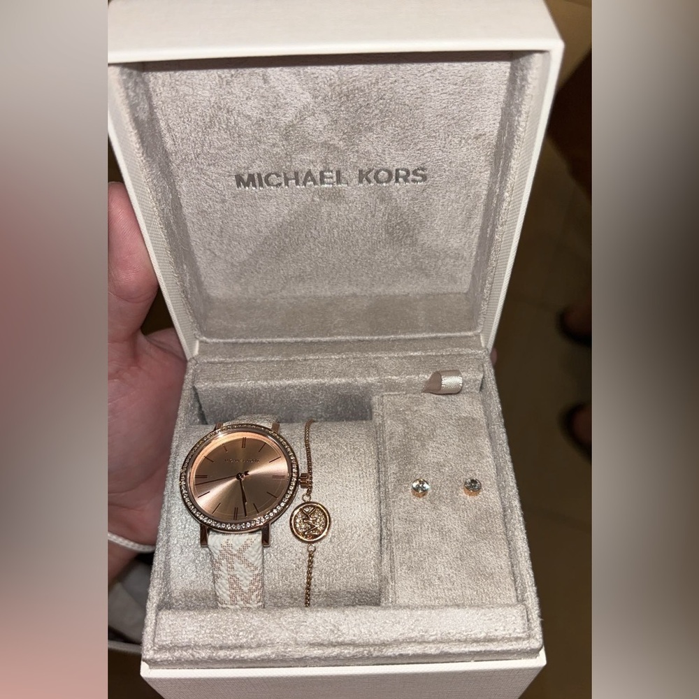Micheal Kors